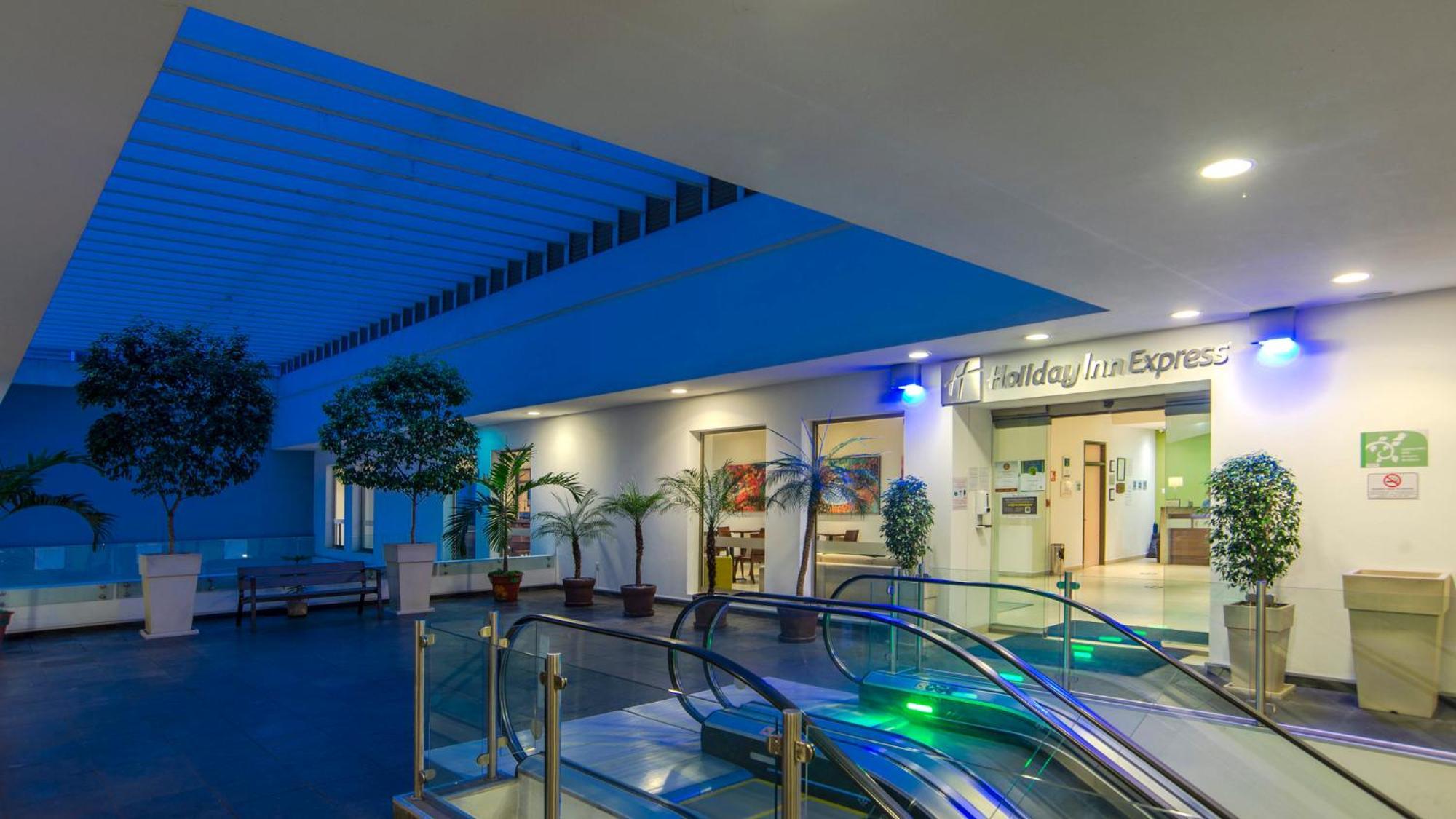 Holiday Inn Express Xalapa By Ihg Bagian luar foto