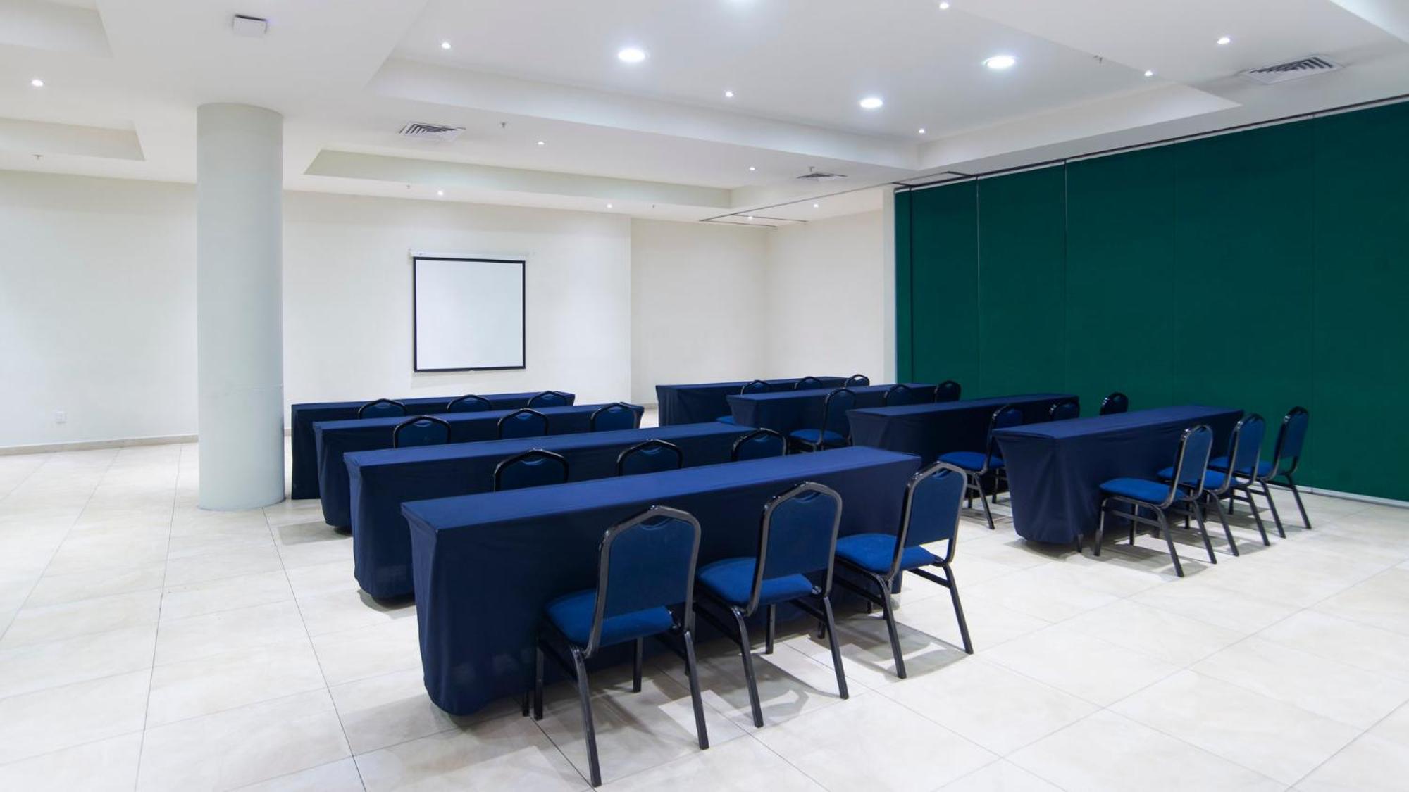 Holiday Inn Express Xalapa By Ihg Bagian luar foto