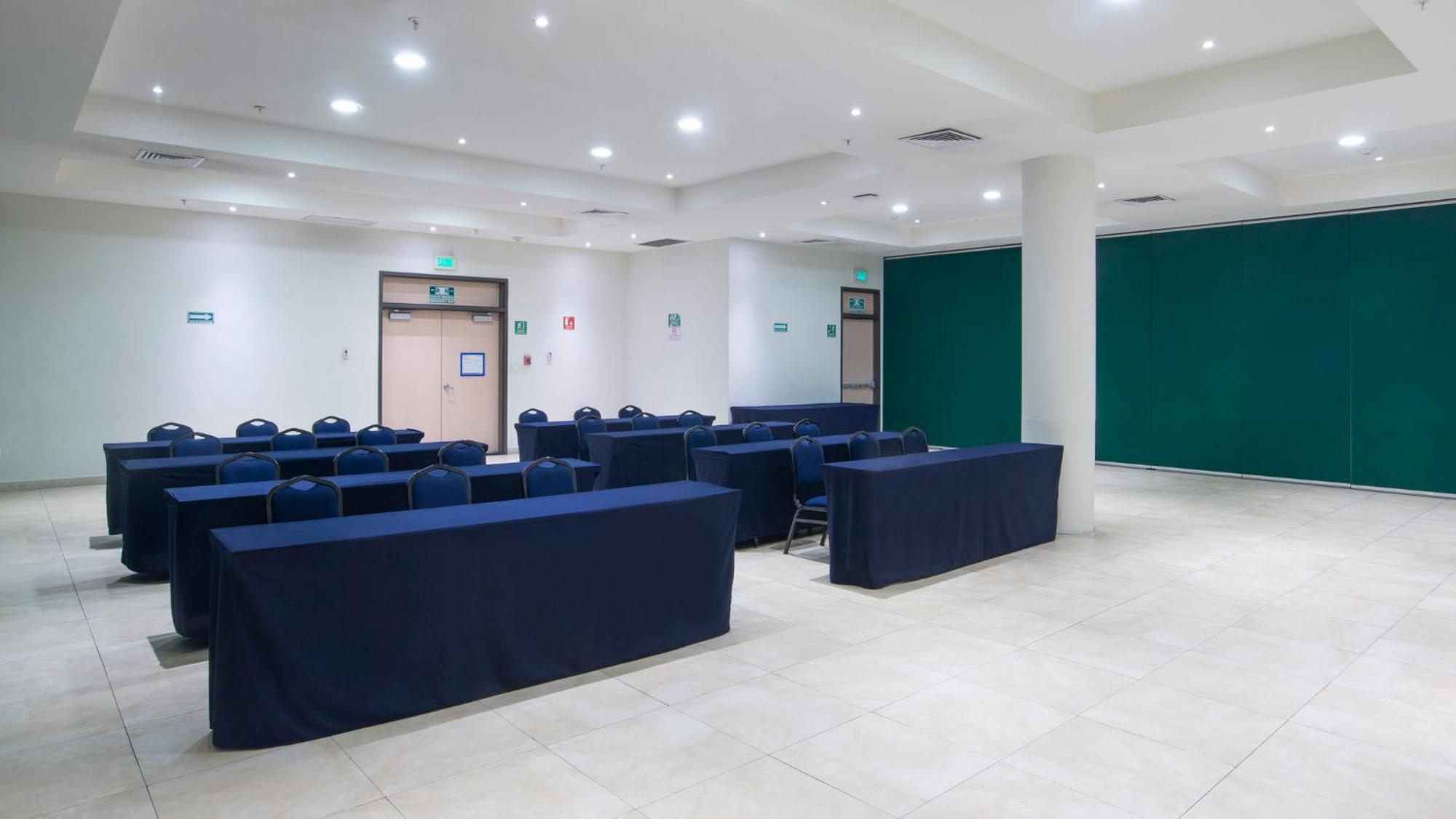 Holiday Inn Express Xalapa By Ihg Bagian luar foto