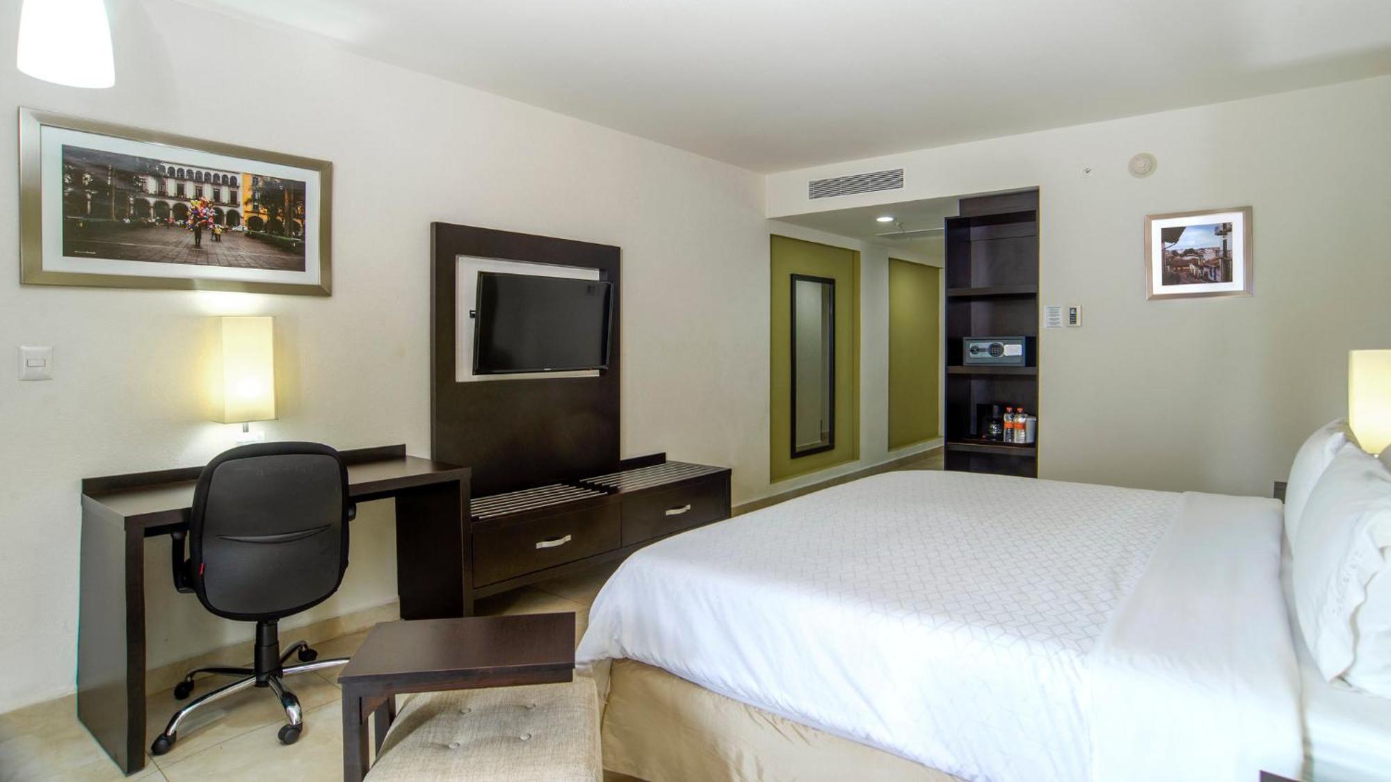 Holiday Inn Express Xalapa By Ihg Bagian luar foto